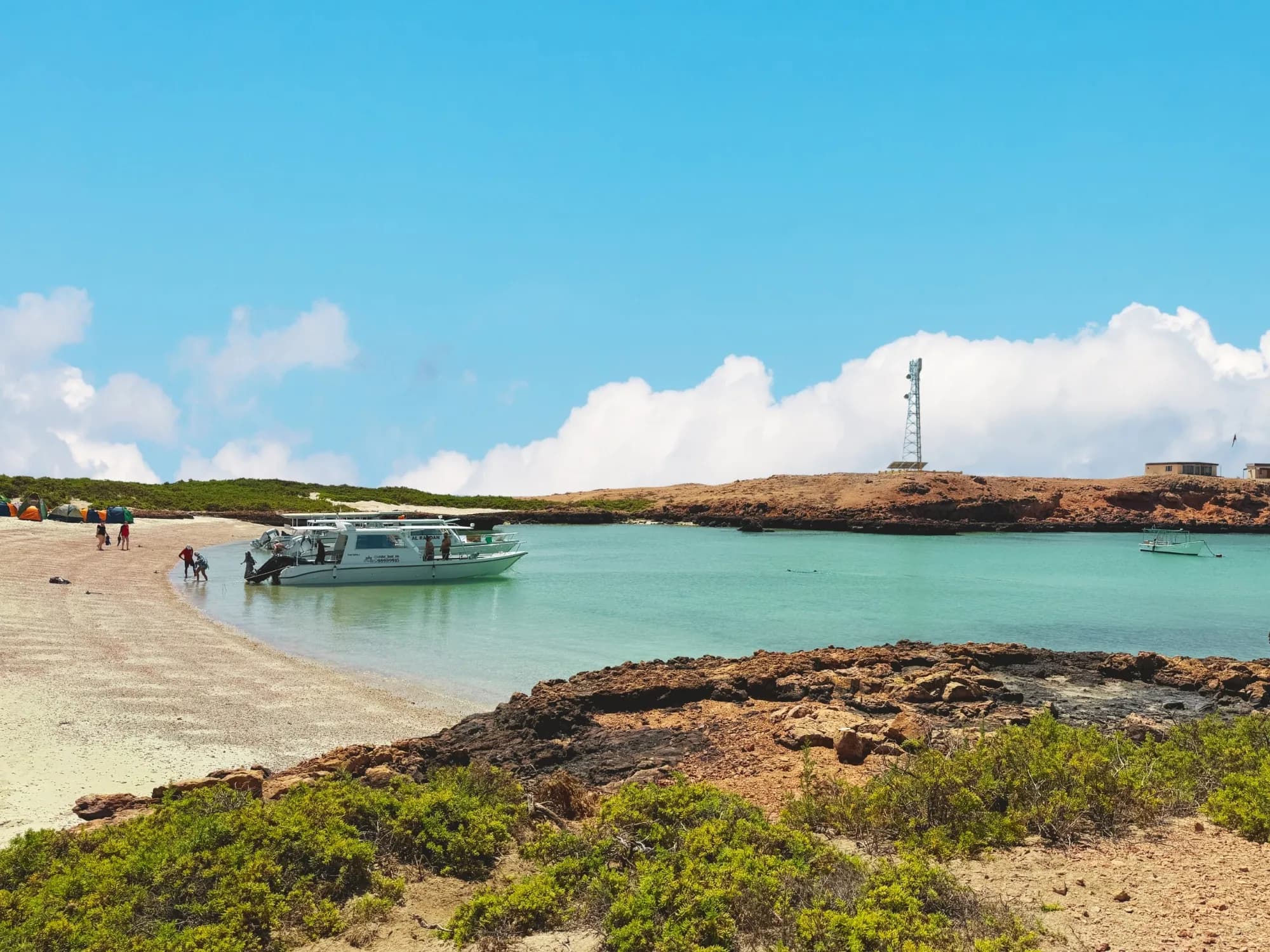 Daymaniyat Islands Adventure – Day Trip or Overnight Escape
